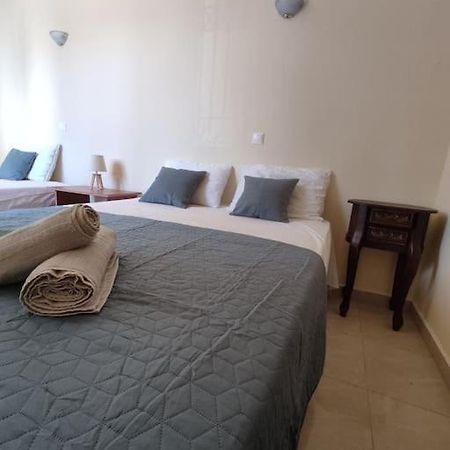 Montnoir Appartement Mavrovoúnion Eksteriør billede